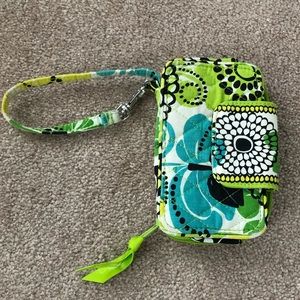 Vera Bradley Smartphone Wristlet in Limes Up